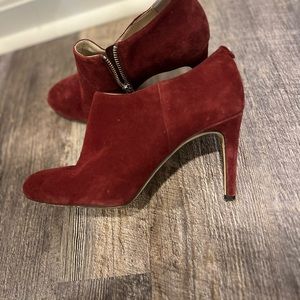 Michael Kors MK Maroon Suede Shoes with Heels in Excellent Condition